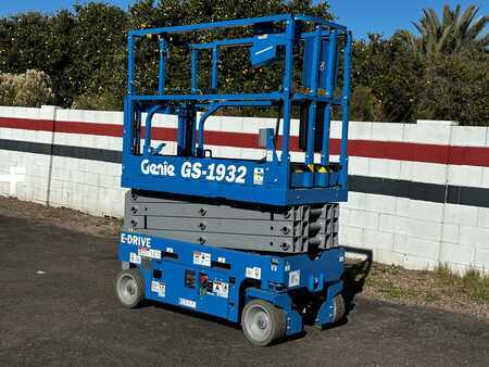 Towable Lift 2022  Genie GS-1932 (5)