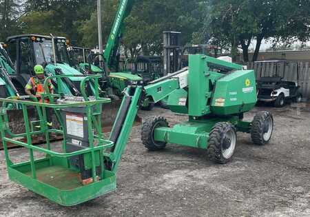 Articulating boom lift 2015  JLG 340AJ (1)