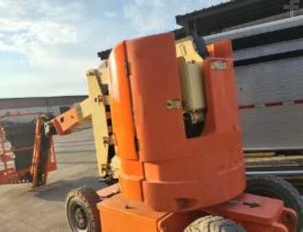 Plataforma Articulada 2014  JLG E300AJP (1)