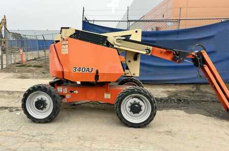 Articulating boom lift 2015  JLG 340AJ (1)