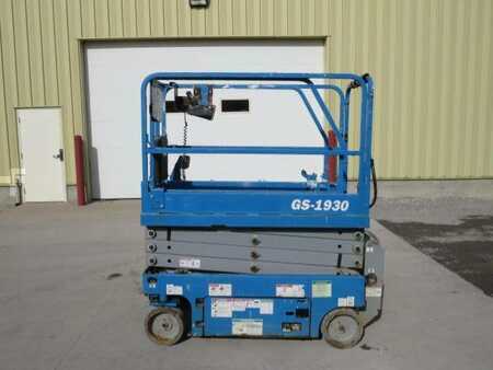 Towable Lift 2018  Genie GS-1930 (1)