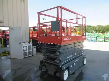 Towable Lift 2018  Skyjack SJ4740 (1)