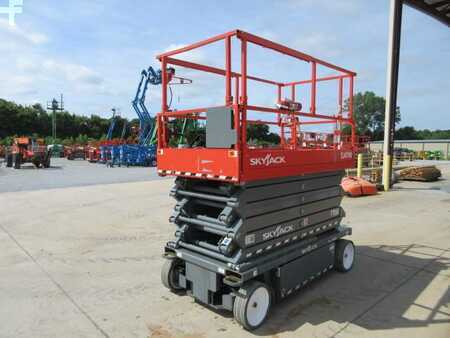 Plataforma remolcable 2021  Skytrak  SJ4740 (1)