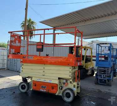 Plataforma remolcable 2016  JLG 2632ES (1)