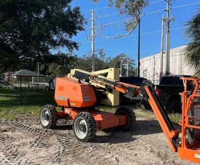 Articulating boom lift 2018  JLG 340AJ (1)