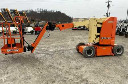 Plataforma Articulada 2018  JLG E300AJP (1)