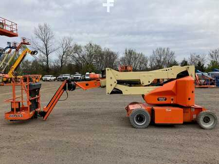 Articulating boom lift 2017  JLG E400AJPN (1)