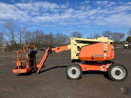 Articulating boom lift 2018  JLG 340AJ (1)