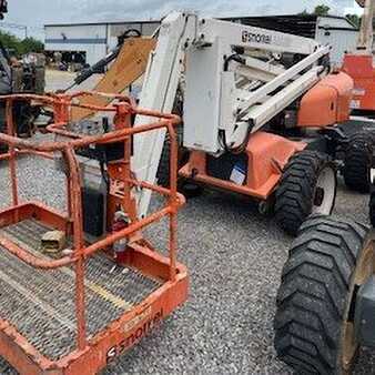 Articulating boom lift 2017  Snorkel A46JRT (1)