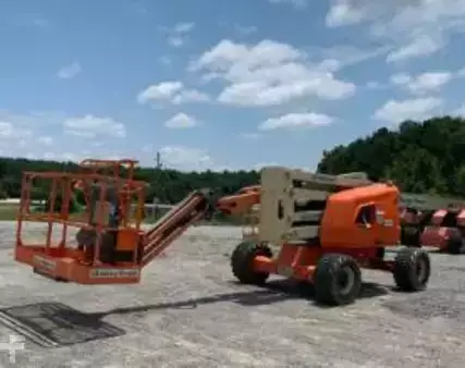 Plataforma Articulada 2018  JLG 450AJ (1)