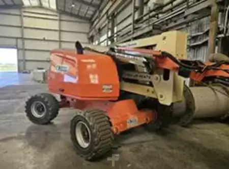 Plataforma Articulada 2016  JLG 450AJ (1)