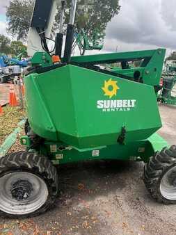 Plataforma Articulada 2017  JLG H340AJ (1)