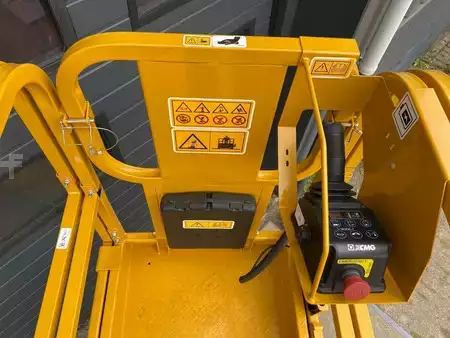 Ostatní 2024  XCMG XG1008AC (5)