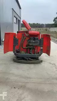 Stroj na drhnutí a vysávání - Hako B1100 (2)