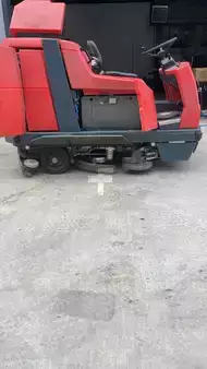 Stroj na drhnutí a vysávání - Hako B1100 (7)