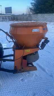 Ùttakaritó gép 1993  ISEKI 3030a 27hp. (4)