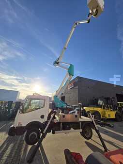 Mobiilinostimet 2021  Nissan NT400 (10)