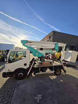 Mobiilinostimet 2021  Nissan NT400 (2)