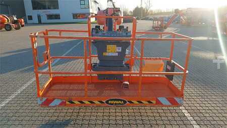 Podnośnik teleskopowy 2015  JLG 860SJ (12)