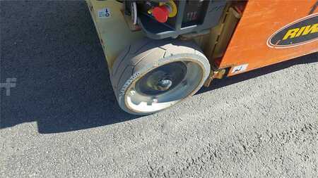 Muut 2011  JLG 1230ES (9)