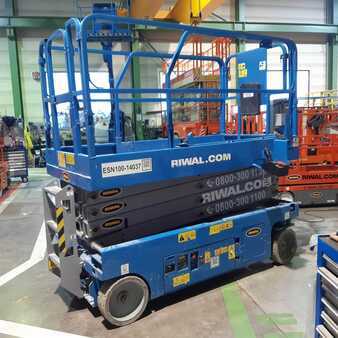 Scissor lift 2014 Genie  (1)