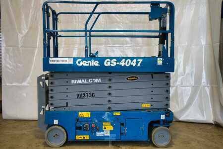 Scissor lift 2016 Genie  (17)