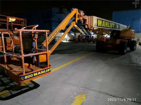 Teleskooppipuominostimet 2011  JLG 1200SJP (1)