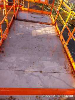 Scissor lift 2008  JLG 3394RT (9)