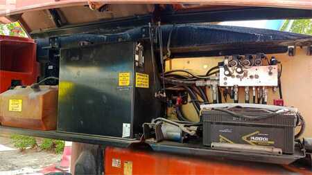 Teleskooppipuominostimet 2008  JLG 1200SJP (2)