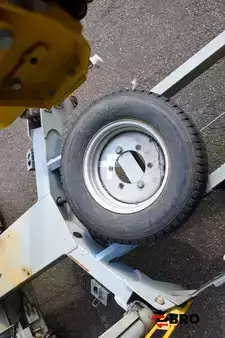 Plataforma remolcable 2005  OMME Lift 1830 EBZX (2)
