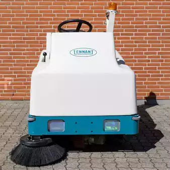 Sitte-på feie- og støvsuging maskiner 2020  Tennant 6200 (2)
