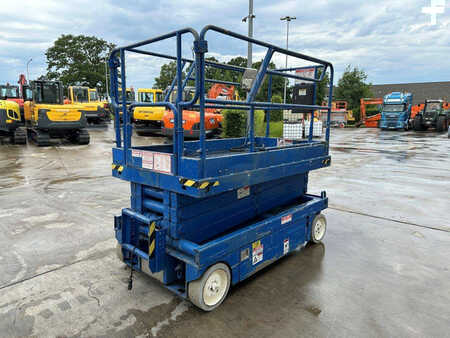 Scissor lift 2000 UpRight X26 (4)