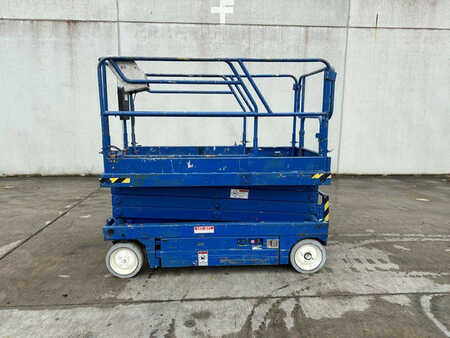 Scissor lift 2000 UpRight X26 (7)