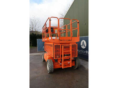 Scissor lift - JLG 3369LE (4)