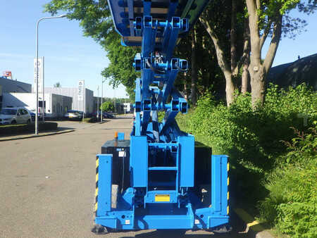 Scissor lift 2013  Genie GS-4069DC (8)