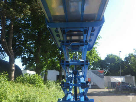 Scissor lift 2013  Genie GS-4069DC (9)