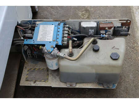 Piattaforme aeree a pantografo 2013  Genie GS-2032 (15)