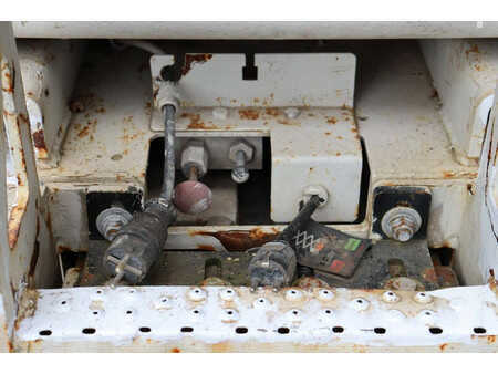 Piattaforme aeree a pantografo 2013  Genie GS-2032 (18)