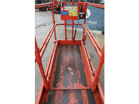 Piattaforme aeree a pantografo 2013  Genie GS-2032 (19)