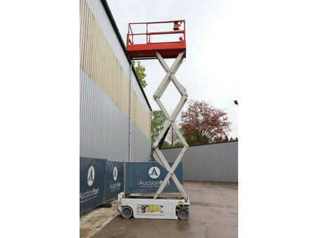 Piattaforme aeree a pantografo 2013  Genie GS-2032 (24)