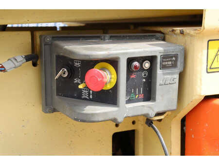 Piattaforme aeree a pantografo 2008  JLG 2030ES (13)