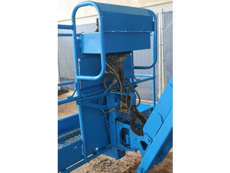 Podnośnik przegubowy 2008  Genie Z45/25 (14)