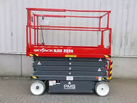 Saksinostimet 2017  Skyjack SJ3226 (1)