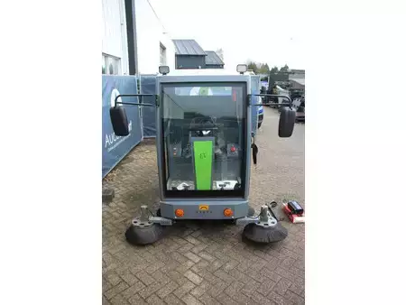 Balayeuse 2025  Starvox D19 (7)