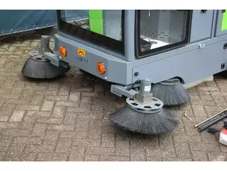 Balayeuse 2025  Starvox D19 (9)