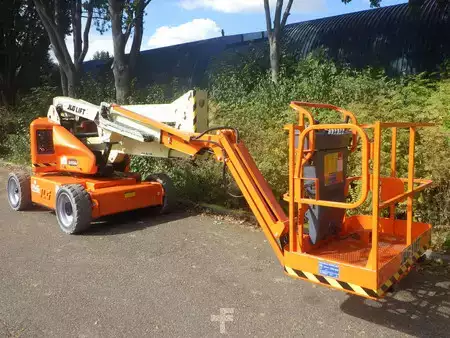 Led arbejdsplatform 2011  JLG E450AJ (3)