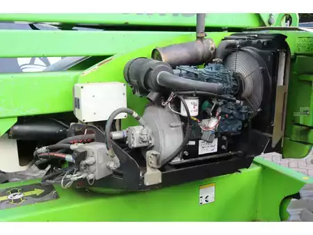 Kloubová pracovní plošina 2014  Niftylift HR15D 4x4 (18)