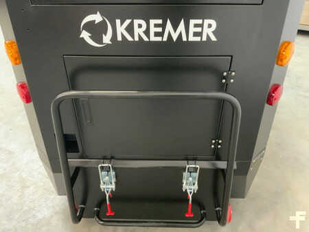 Pedestrian Sweeper 2024  Kremer KRS100 (16)