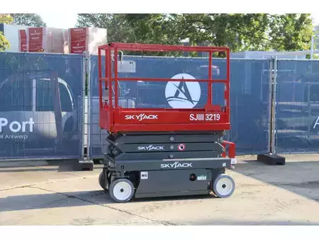 Ollós munka emelvény 2019  Skyjack SJIII-3219 (1)