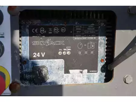 Ollós munka emelvény 2019  Skyjack SJIII-3219 (20)